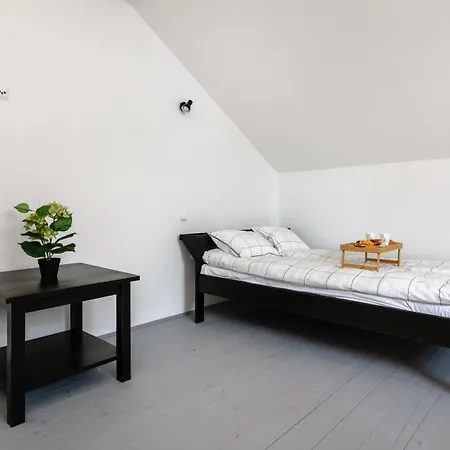 אכסניה Morskie Apartamentowe Piamola Ze Strefa Gier I Miejscem Do Grillowania *