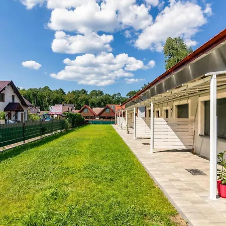 Morskie Apartamentowe Piamola Ze Strefa Gier I Miejscem Do Grillowania *