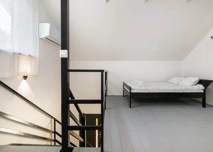 Morskie Apartamentowe Piamola Ze Strefa Gier I Miejscem Do Grillowania Jaktstuga