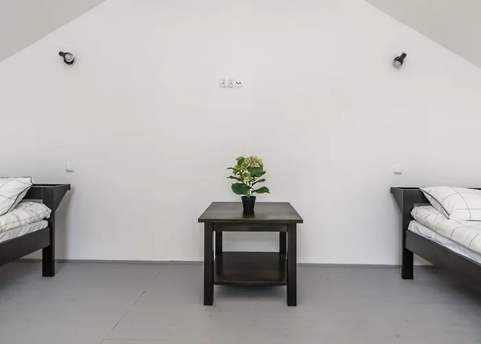 Morskie Apartamentowe Piamola Ze Strefa Gier I Miejscem Do Grillowania Jaktstuga *